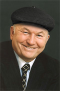 Ю.М. Лужков